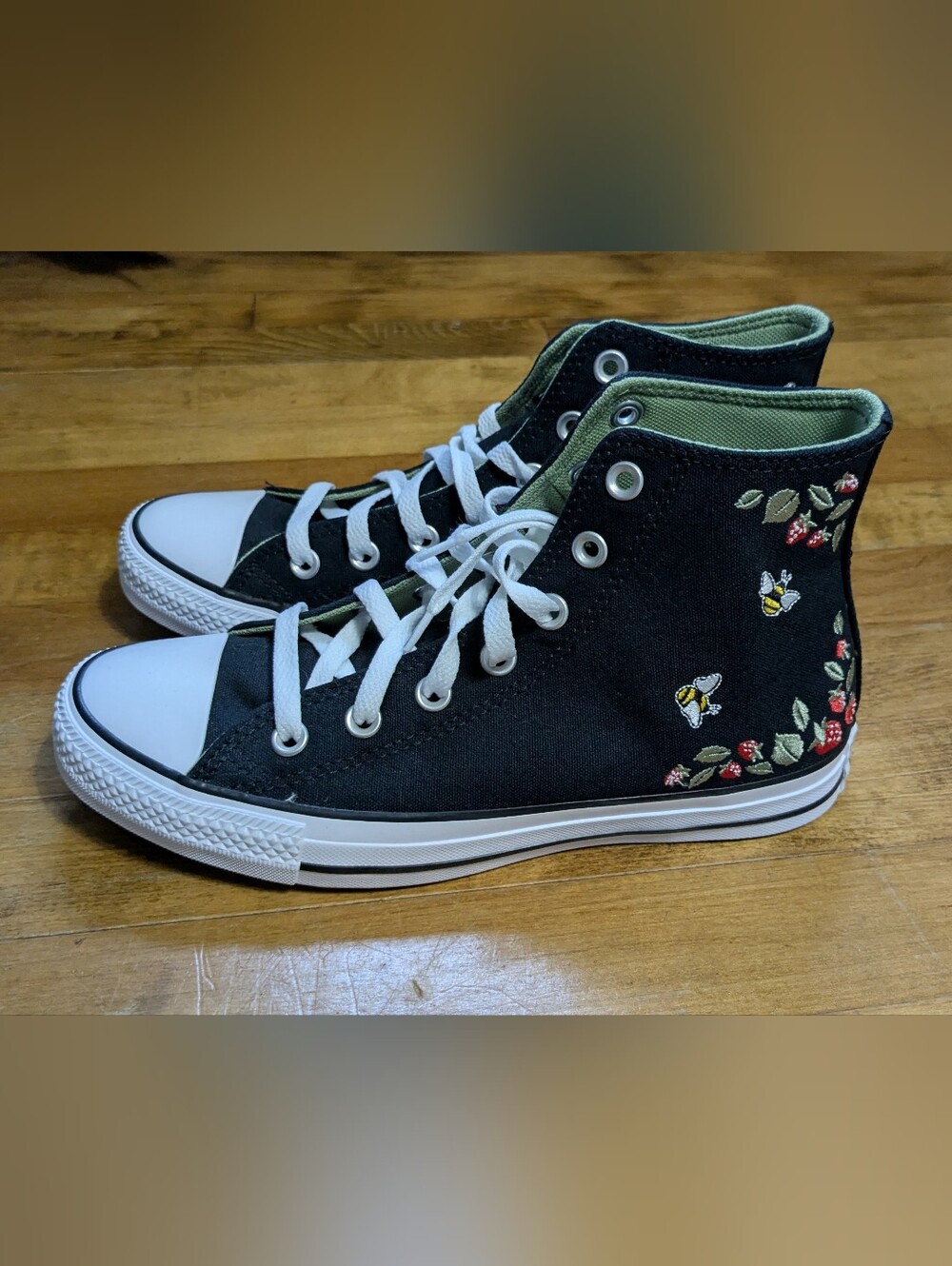Converse Black High-Top Sneakers with Strawberry & Bee Embroidery - Picture 5 of 8
